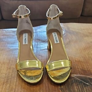 Steve Madden Heels Irenee Gold Sz 6 NWT